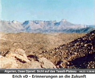 Algerien, Sicht von der Oase Djanet auf
                          das Hochplateau Tassili