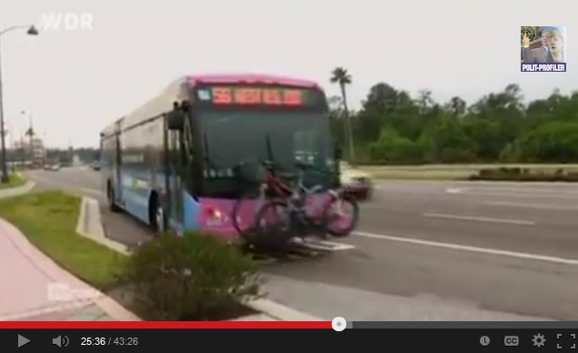 Bus in Orlando (Florida) mit Fahrr�dern vorne dran
