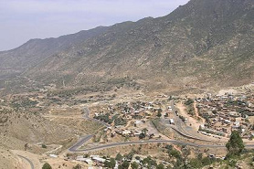 The road from Massawa to Asmara
                              through the mountains (2003)