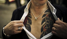 F�hrer-Tattoos der
                        Yakuza-Mafia 02
