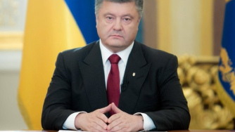 Aan het begin van juli 2014 Poroshenko
                          zegt iets van een "onaangename
                          verrassing" Aan
                          het begin van juli 2014 Poroshenko zegt iets
                          van een "onaangename verrassing"
