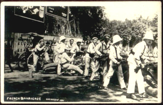 China 1926: Nordfeldzug: Franz�sische
                        Barrikade in Hankow