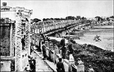 Marco-Polo-Br�cke / Lugou-Br�cke am
                          7.7.1937 japanisch besetzt
