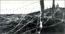 China 1937-1945: Niemandsland wird mit
                          Stacheldraht abgesperrt