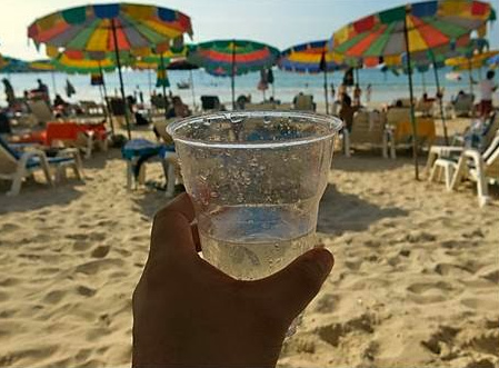 Wodka am Patong-Beach in
                    Thailand