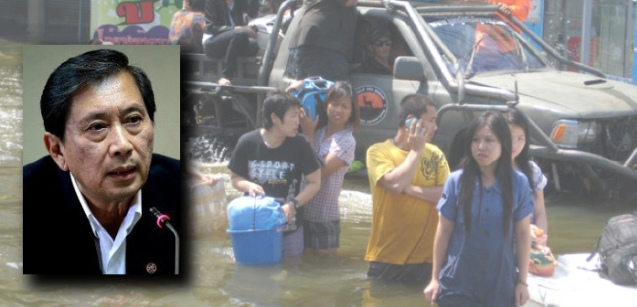 Premierminister Plodprasop
                verk�ndet, Ost-Thailand wird noch 6 weitere Wochen unter
                Hochwasser stehen