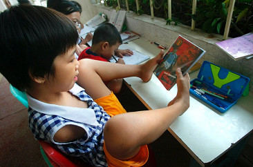 Agent-Orange-Opfer ohne
                          Arme (Reuters)