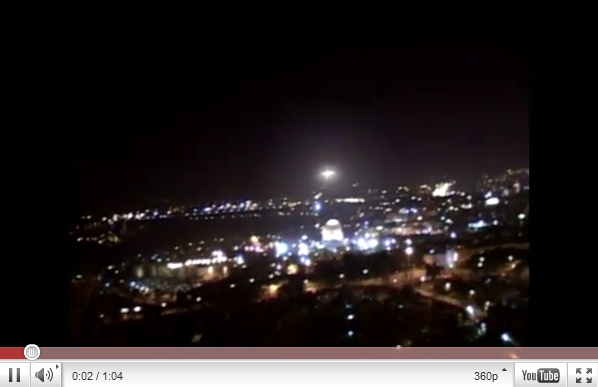 Ovi (ovni) sobre
                        Jerusal�n, 3 de febrero 2011 (01) iluminando la
                        Explanada de las Mezquitas