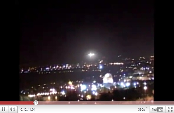 Bfo (Ufo)
                    �ber Jerusalem, 28.1.2011 (03), erhellt den
                    Tempelberg