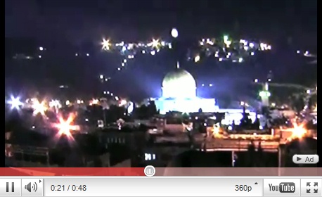 Video 03:
                    Bfo (Ufo) �ber Jerusalem, 28.1.2011 (03), ein
                    leuchtendes Objekt kommt herunter