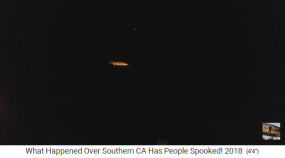 1.9.2018: UFO mit oranger
                      Lichterreihe �ber San Diego 06