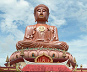Buddha-Statue im Sonnenschein