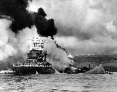Pearl Harbor / Harbour, Schlachtschiffe
                      Maryland und Oklahoma 1941