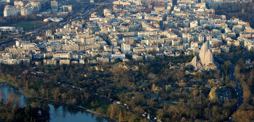 Vincennes bei
                Paris an der Seine mit Schloss, und mit einem wichtigen
                Militrarchiv
