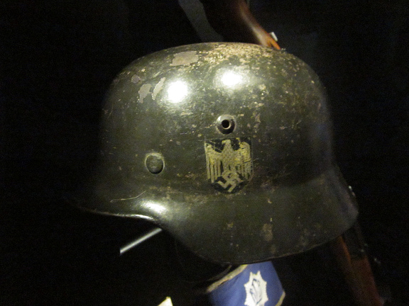 Helm der
              deutschen Wehrmacht in Strassburg