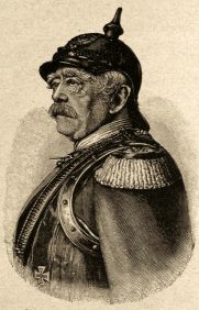 Bismarck con casco de
                        Hotzenplotz, retrato. Su racismo contra la
                        poblaci�n de Polonia y contra todo lo que no es
                        europeo mayormente no es mencionado.