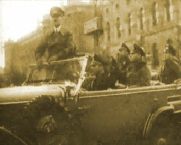 Hitler
                        en Vienna 1938