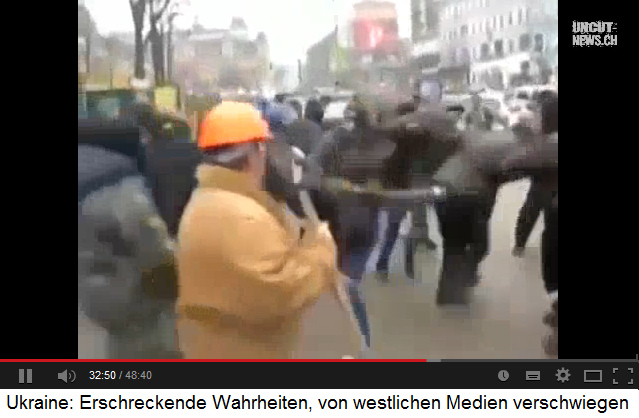 Demonstration in Kiew, die Schl�gerbuben
                      stehen herum