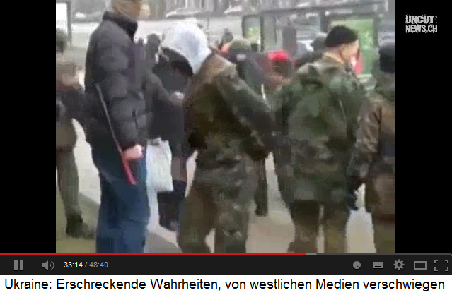 Demonstration in Kiew, Maskierte vom Rechten
                      Block