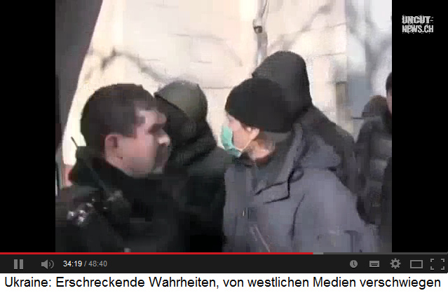 Demonstration in Kiew, Mitglieder des Rechten
                      Blocks und ein Agent