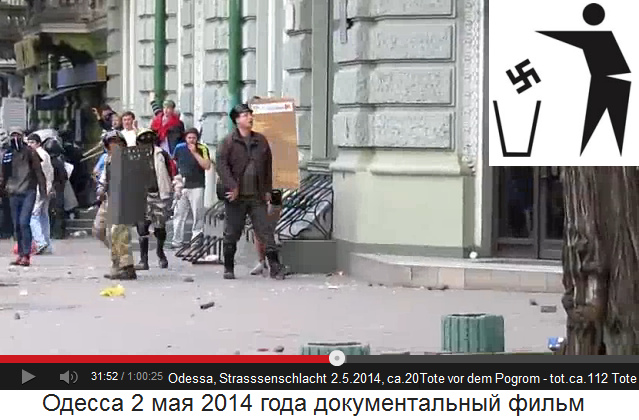 Nazi-Schl�ger ain
                          einer Hausecke in Odessa