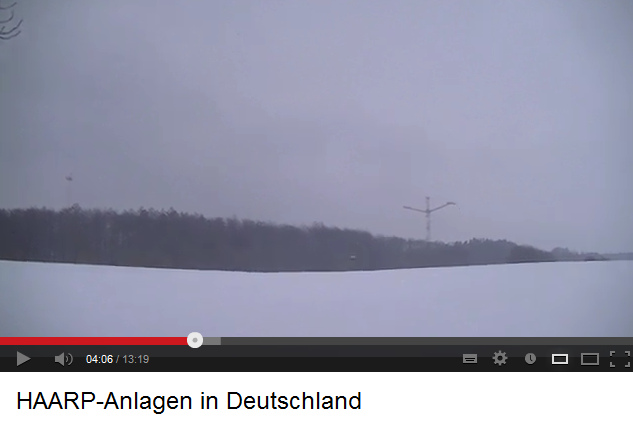 2 riesige HAARP-Antennen in
                                  einem milit�rischen Sperrgebiet in
                                  Marlow in der N�he des Vogelparks,
                                  rechts von Rostock, Norddeutschland