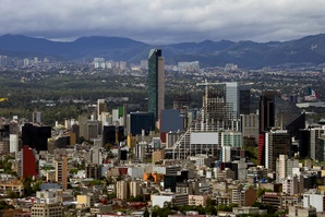 La ciudad de
                                    Mxico con rascacielos